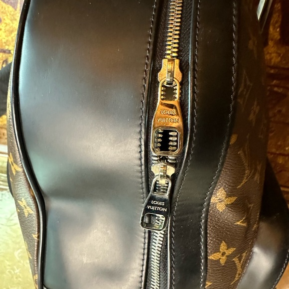 Louis Vuitton Josh backpack with LV Bag charm - Picture 3 of 14